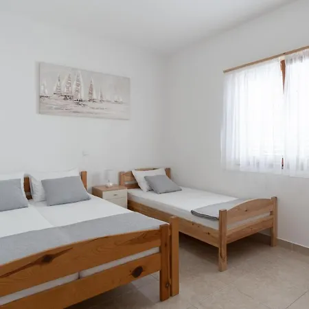 Turic Apartman Promajna